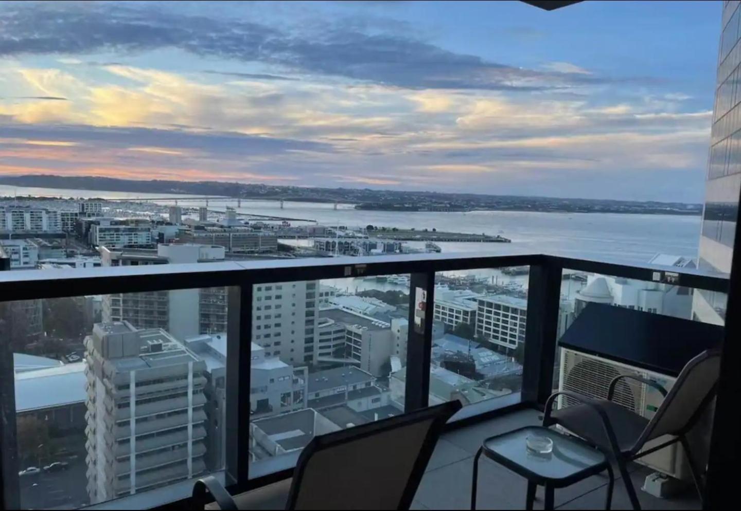 Апартаменты Magnificent Skytower, Sea, Habour View In Cbd Окленд Экстерьер фото